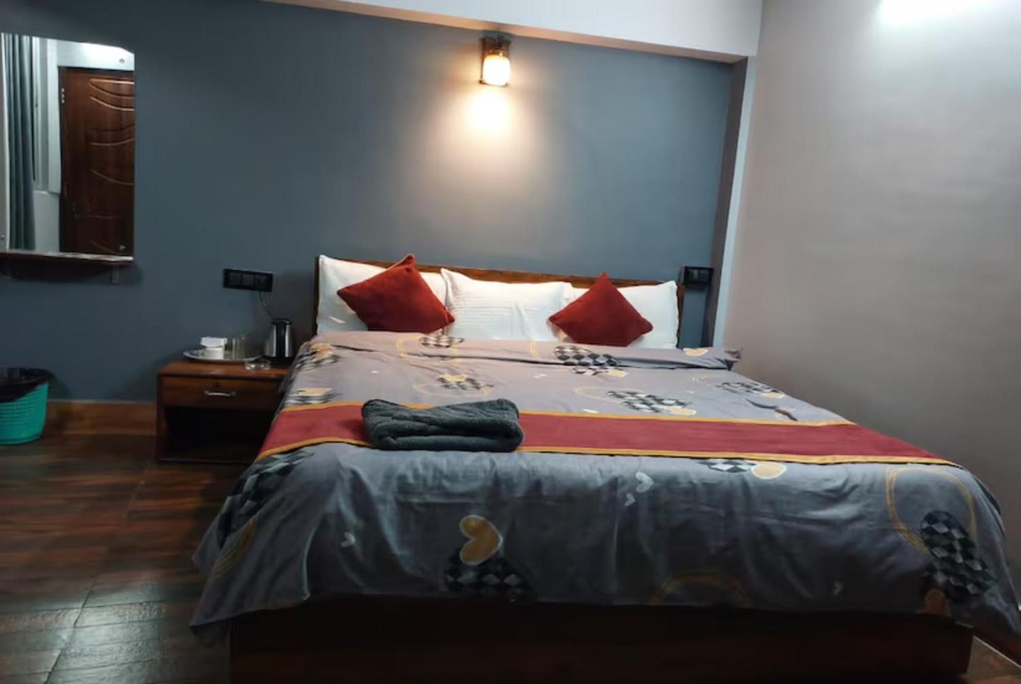 Hotel Pitstop Darjeeling - Excellent Service Recommended & Couple Friendly Экстерьер фото