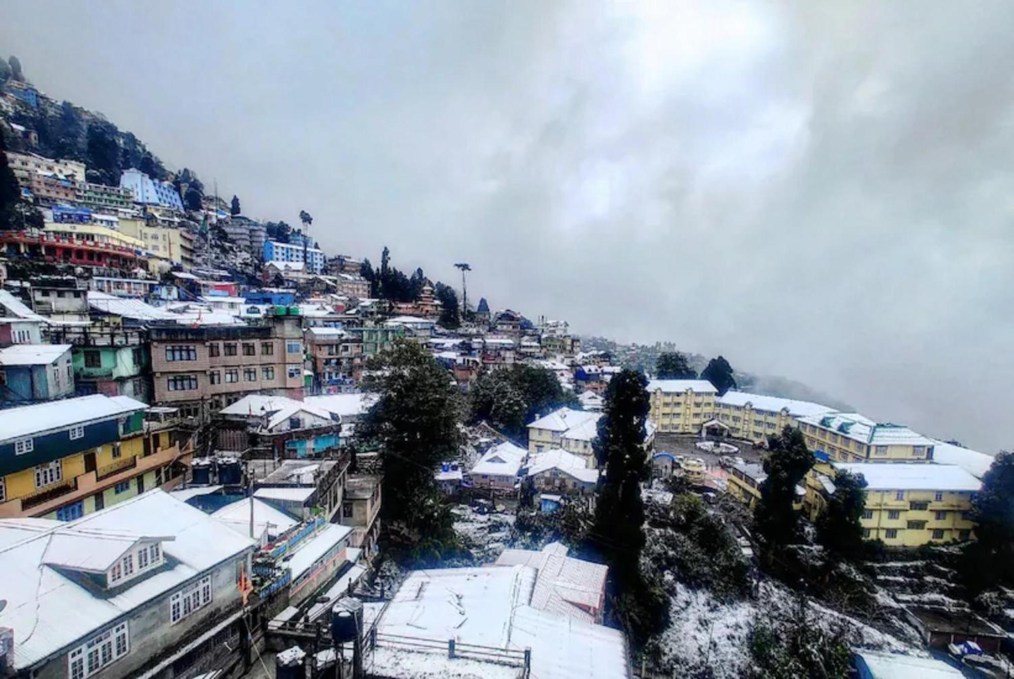 Hotel Pitstop Darjeeling - Excellent Service Recommended & Couple Friendly Экстерьер фото