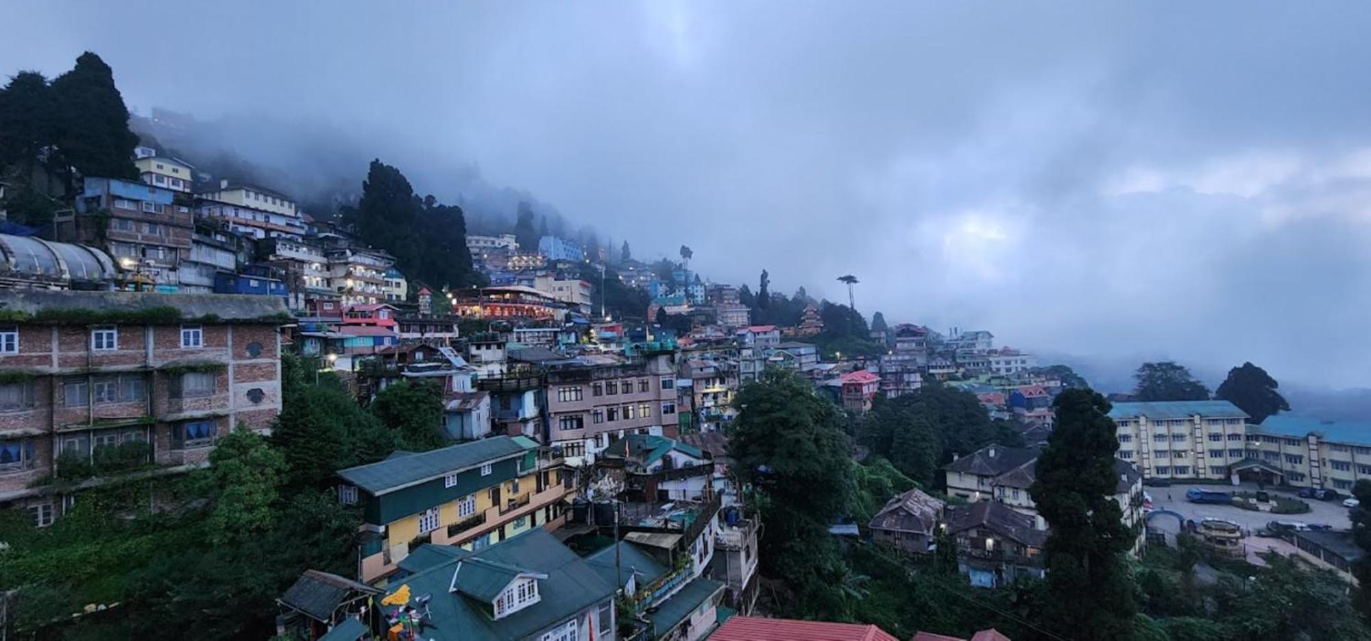 Hotel Pitstop Darjeeling - Excellent Service Recommended & Couple Friendly Экстерьер фото