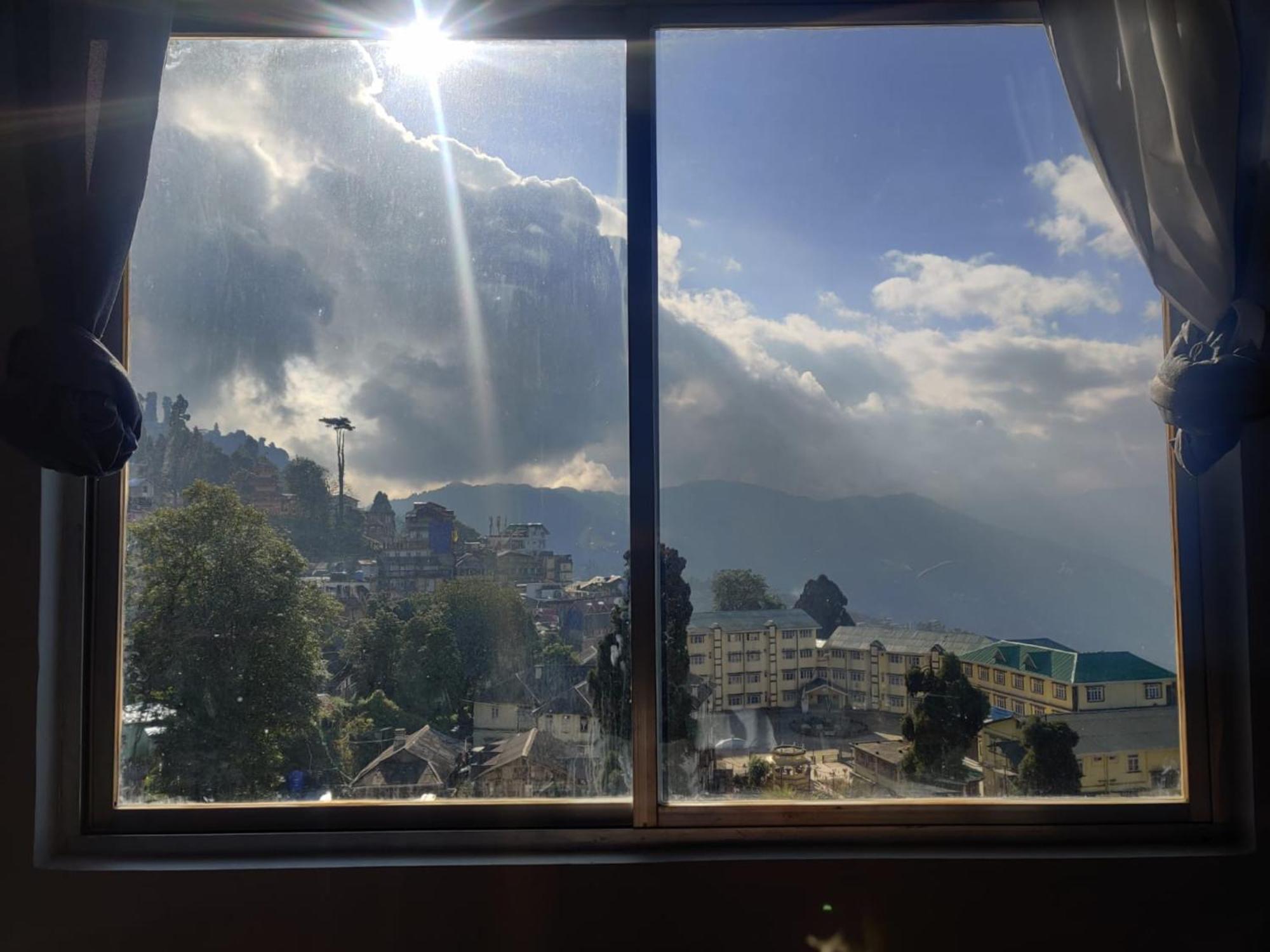Hotel Pitstop Darjeeling - Excellent Service Recommended & Couple Friendly Экстерьер фото